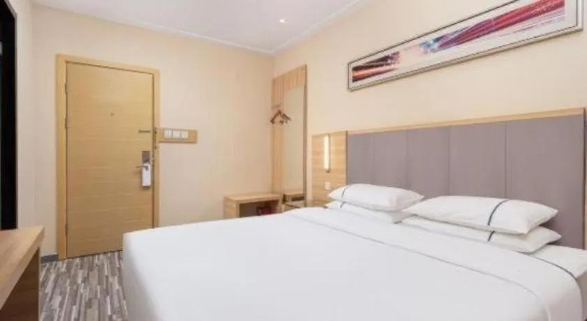 Bed in City Comfort Inn Wuhan Xudong Xiaoping Hubei University