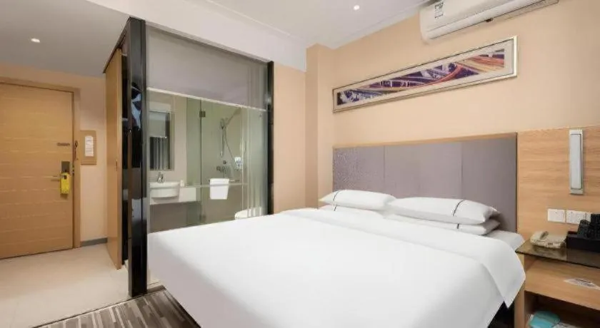 Bed in City Comfort Inn Wuhan Xudong Xiaoping Hubei University