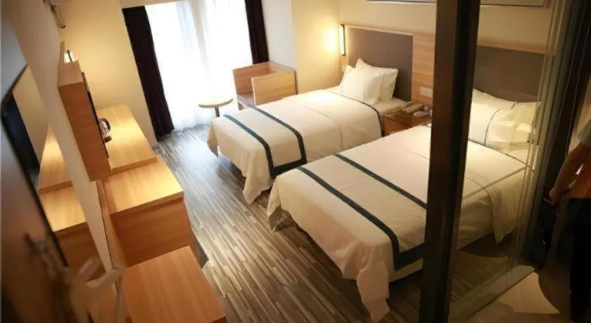 Bed in City Comfort Inn Wuhan Guanggu Minzhu Avenue NO.1 Middle School Affiliated to CCNU