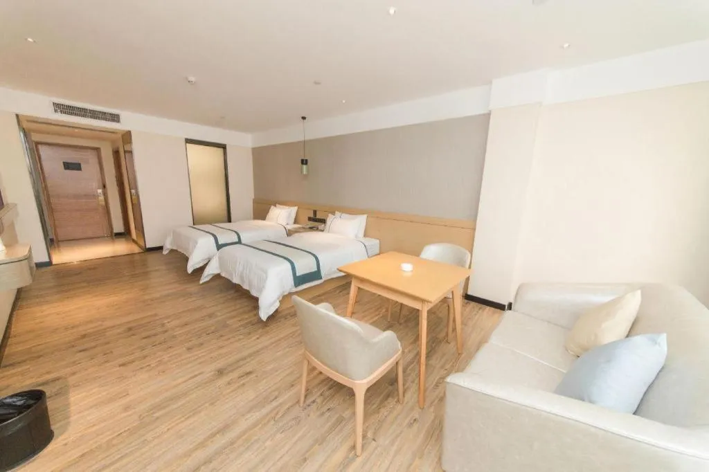 Bed in City Comfort Inn Guangzhou Panyu Qiaonan Aoyuan Plaza