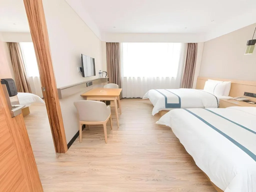 Bed in City Comfort Inn Guangzhou Panyu Qiaonan Aoyuan Plaza