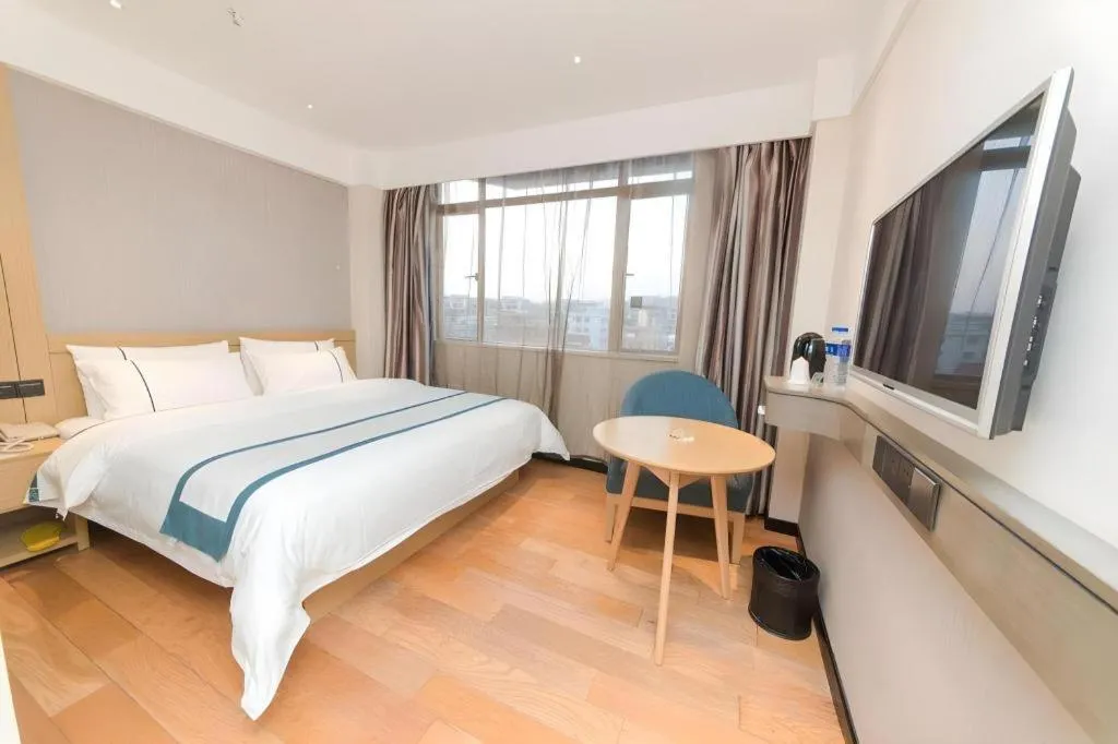 Bed in City Comfort Inn Guangzhou Panyu Qiaonan Aoyuan Plaza