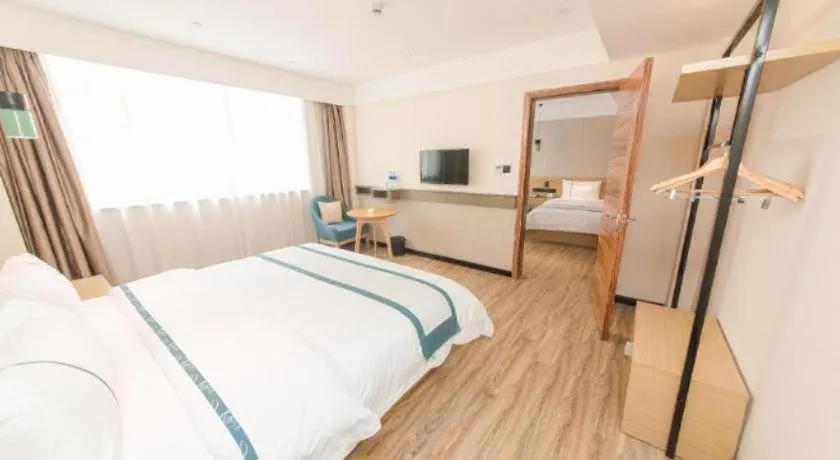 Bed in City Comfort Inn Guangzhou Panyu Qiaonan Aoyuan Plaza