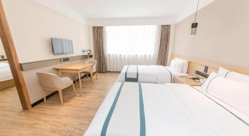 Bed in City Comfort Inn Guangzhou Panyu Qiaonan Aoyuan Plaza