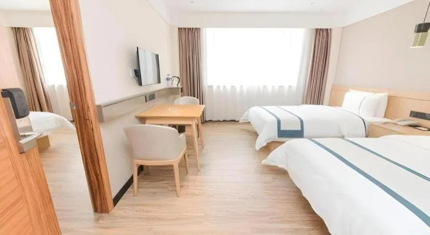 Bed in City Comfort Inn Guangzhou Panyu Qiaonan Aoyuan Plaza