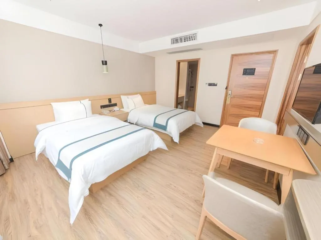 Bed in City Comfort Inn Guangzhou Panyu Qiaonan Aoyuan Plaza