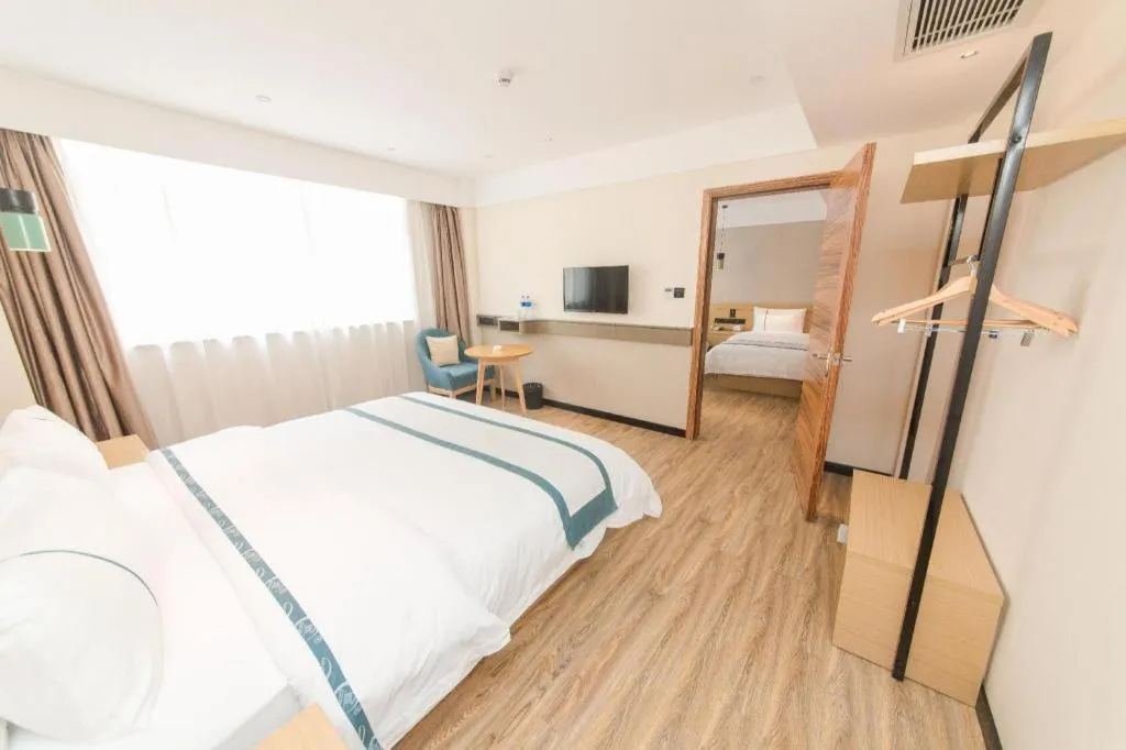 Bed in City Comfort Inn Guangzhou Panyu Qiaonan Aoyuan Plaza