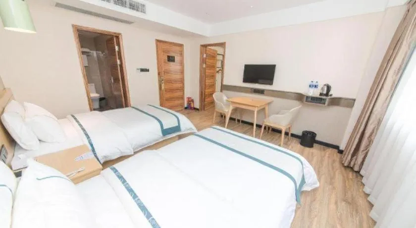 Bed in City Comfort Inn Guangzhou Panyu Qiaonan Aoyuan Plaza