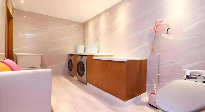 Borrman Hotel Guiyang Guanshanhu International Conference Center Metro Station