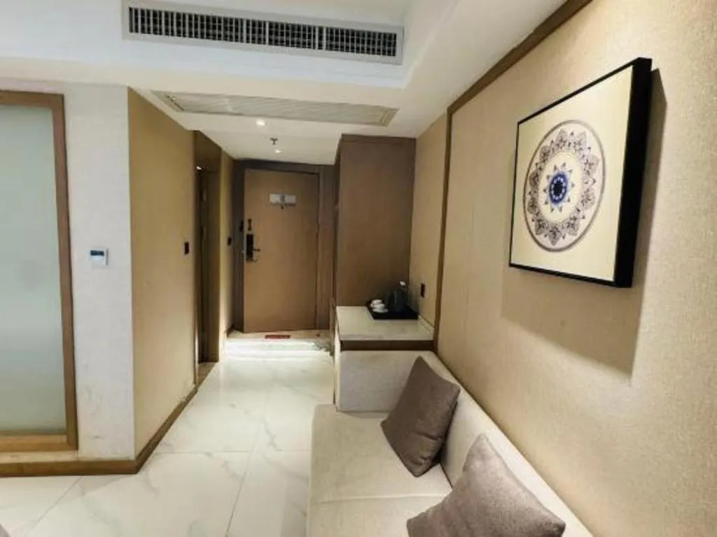 Borrman Hotel Guiyang Guanshanhu International Conference Center Metro Station