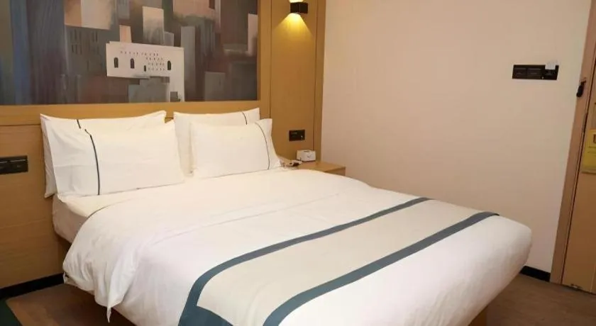 Bed in City Comfort Inn Guangzhou Shisanhang Shangxiajiu Pedestrian Street 1st Branch