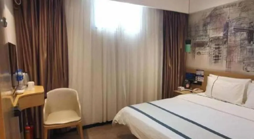 Bed in City Comfort Inn Guangzhou Shisanhang Shangxiajiu Pedestrian Street 1st Branch