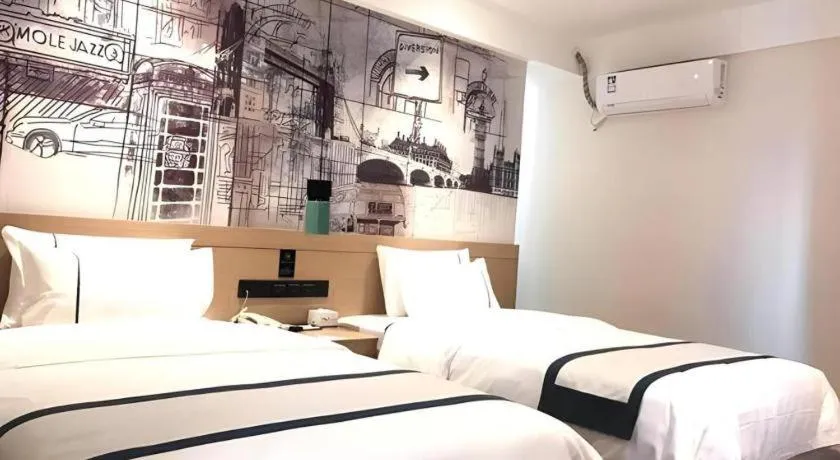 Bed in City Comfort Inn Guangzhou Shisanhang Shangxiajiu Pedestrian Street 1st Branch