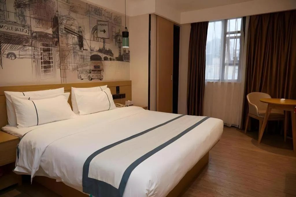 Bed in City Comfort Inn Guangzhou Shisanhang Shangxiajiu Pedestrian Street 1st Branch
