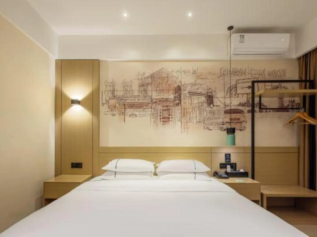 Bed in City Comfort Inn Wuhan Ikea