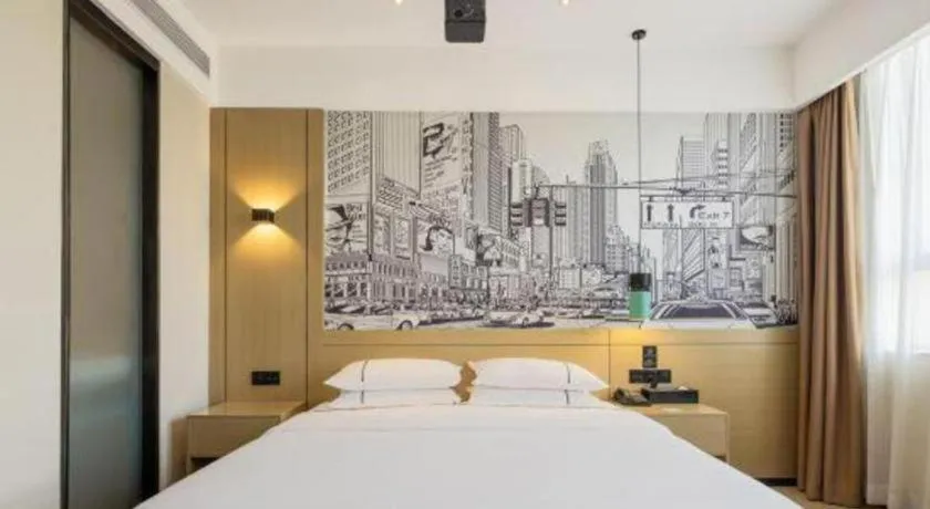 Bed in City Comfort Inn Wuhan Ikea