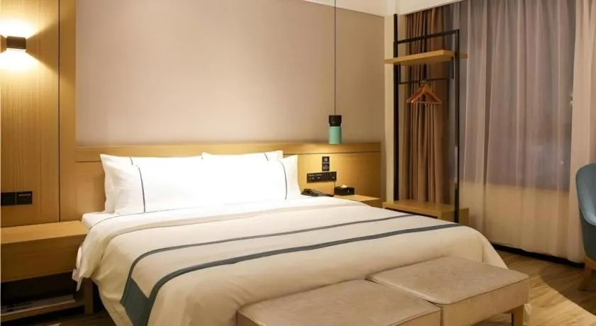 Bed in City Comfort Inn Wuhan Ikea