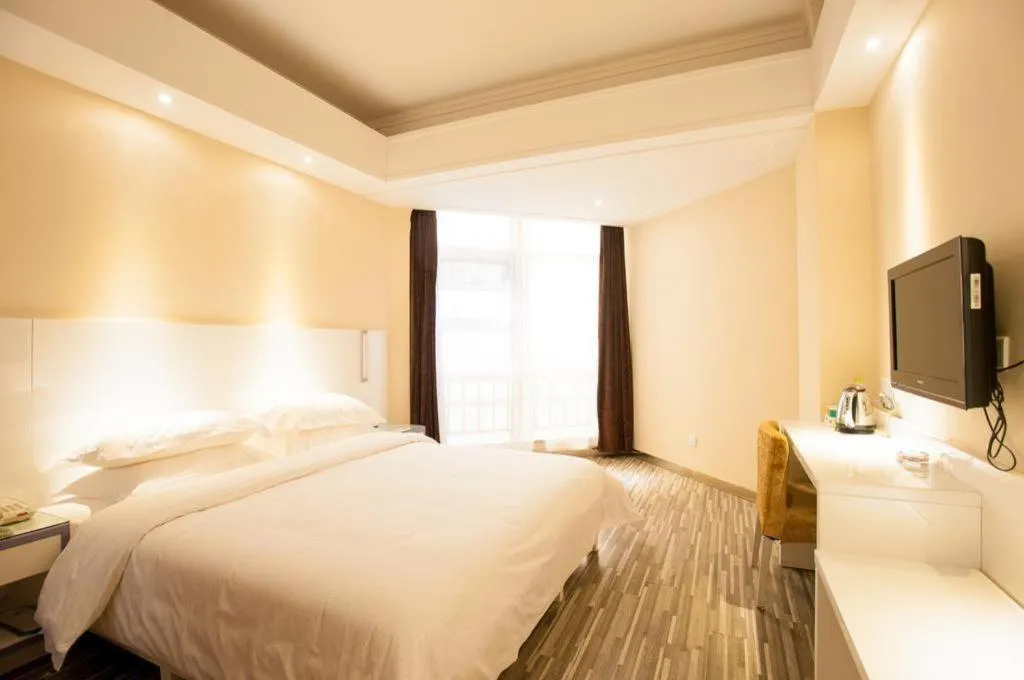 Bed in City Comfort Inn Wuhan Ikea