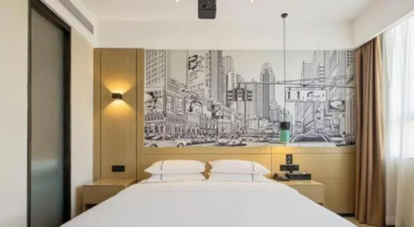 Bed in City Comfort Inn Wuhan Ikea