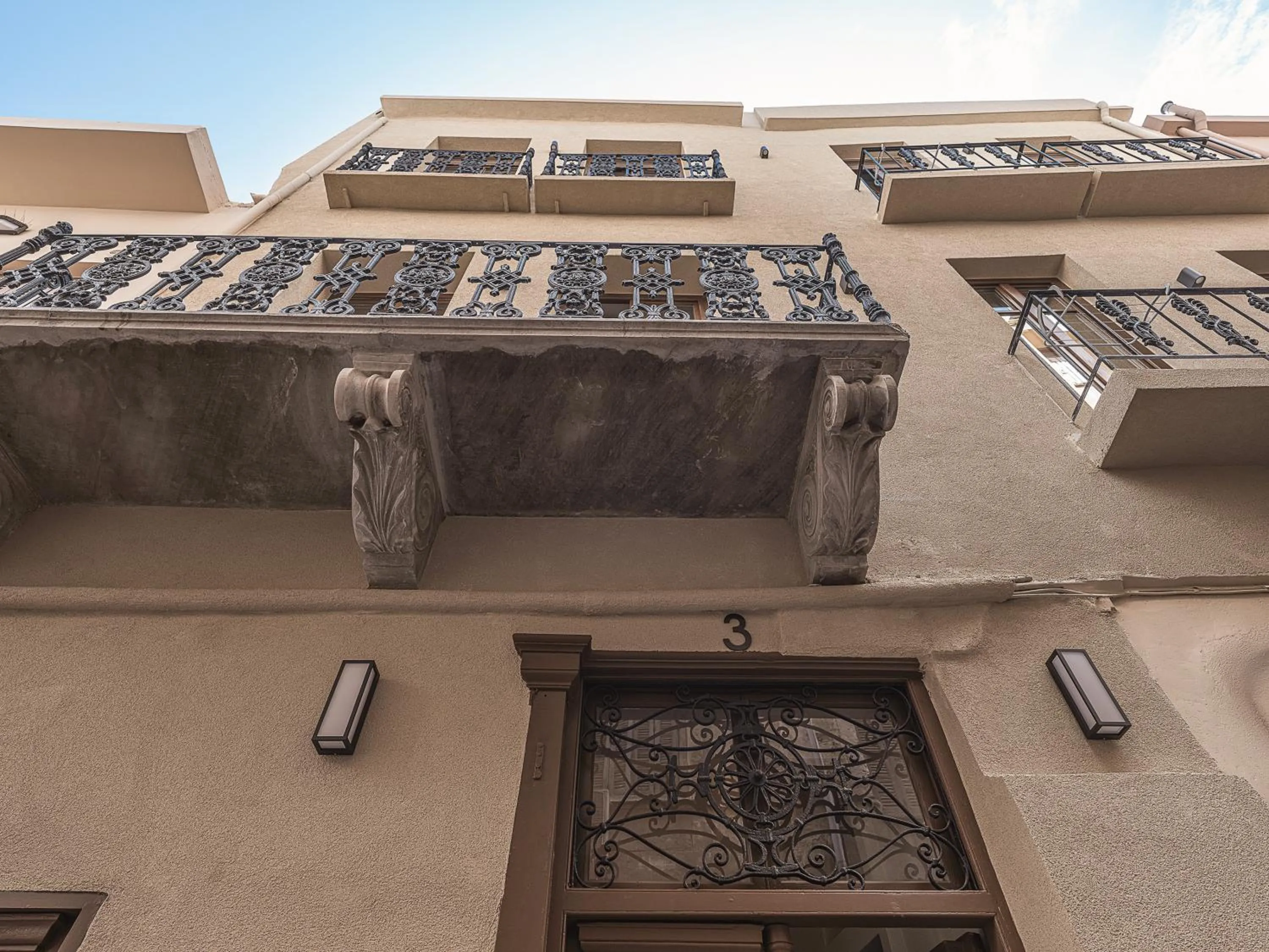 Property building in Copal Simple Staying