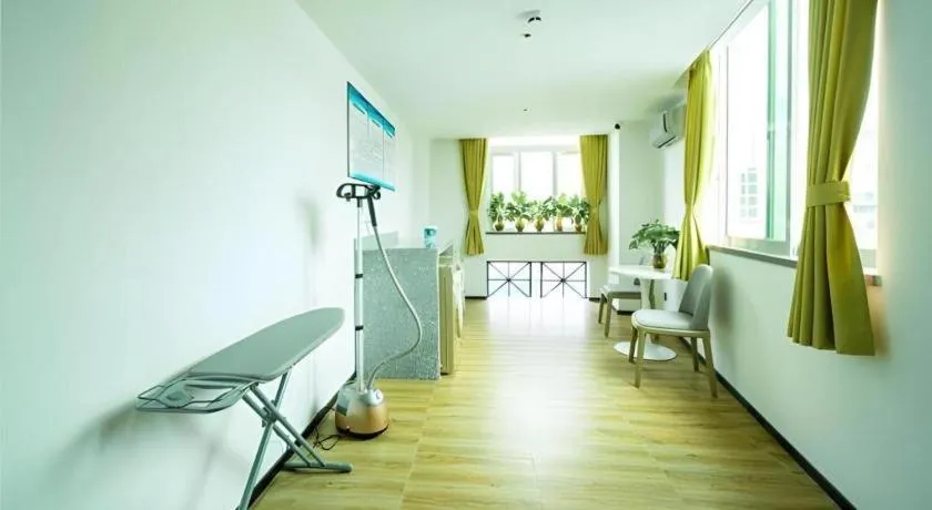 Echarm Hotel Guangzhou Changlong Shiqiao Metro Station