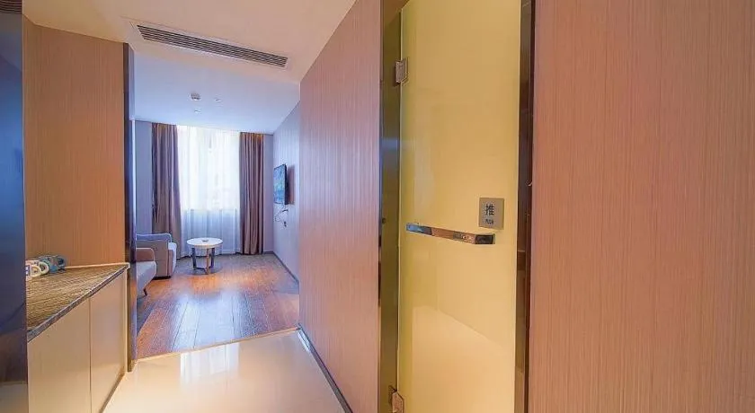 Bed in Echarm Hotel Guangzhou Changlong Shiqiao Metro Station