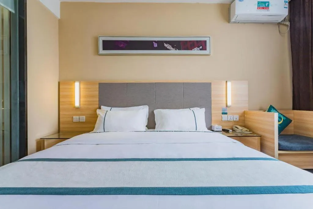 Bed in City Comfort Inn Guangzhou Tianhe District Tangxia Exhibition Center