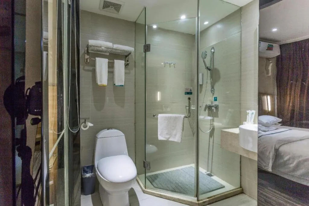 Bed in City Comfort Inn Guangzhou Tianhe District Tangxia Exhibition Center