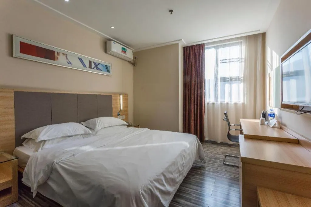 Bed in City Comfort Inn Guangzhou Tianhe District Tangxia Exhibition Center