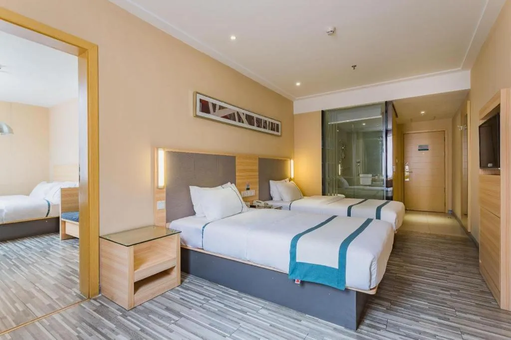 Bed in City Comfort Inn Guangzhou Tianhe District Tangxia Exhibition Center