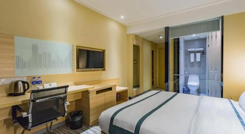 Bed in City Comfort Inn Guangzhou Tianhe District Tangxia Exhibition Center