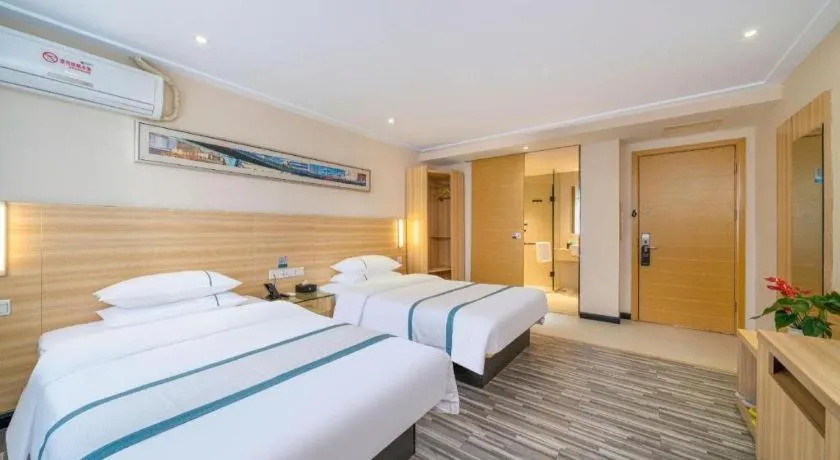 Bed in City Comfort Inn Wuhan Jinyinhu Garden Expo Park