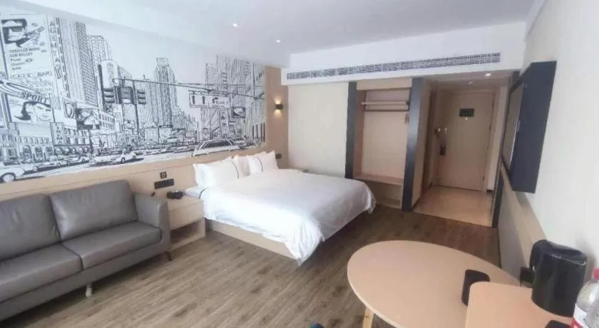 Bed in City Comfort Inn Wuhan Jinyinhu Garden Expo Park