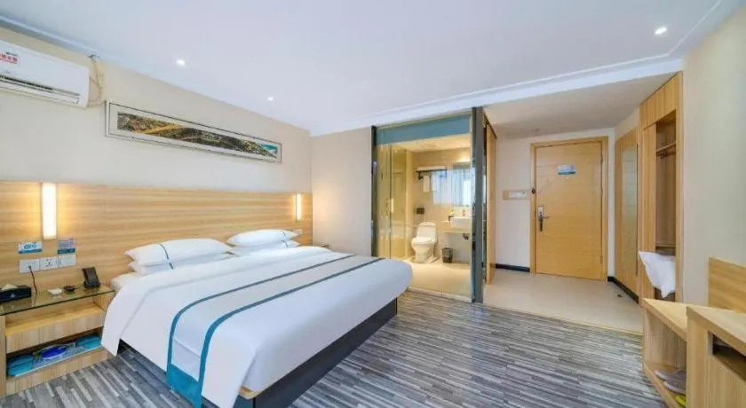 Bed in City Comfort Inn Wuhan Jinyinhu Garden Expo Park