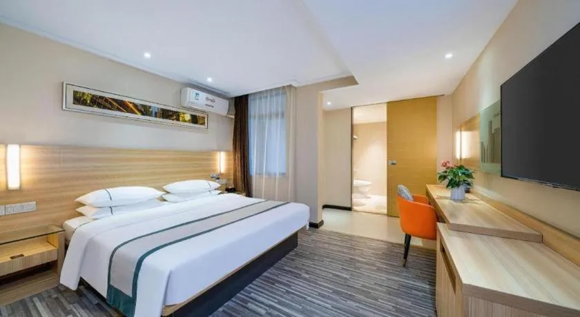 Bed in City Comfort Inn Wuhan Jinyinhu Garden Expo Park