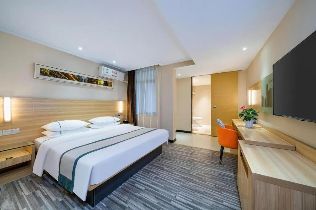 Bed in City Comfort Inn Wuhan Jinyinhu Garden Expo Park