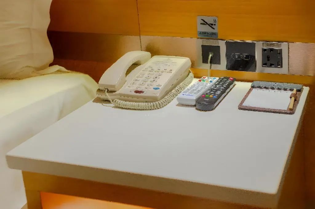 Borrman Hotel Zhanjiang Shimao Building High-speed Railway Station