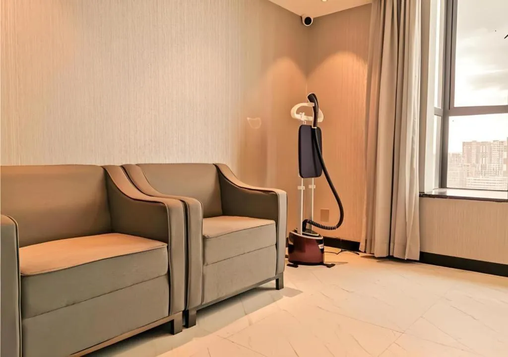 Borrman Hotel Puning International Commodity City Wantaihui