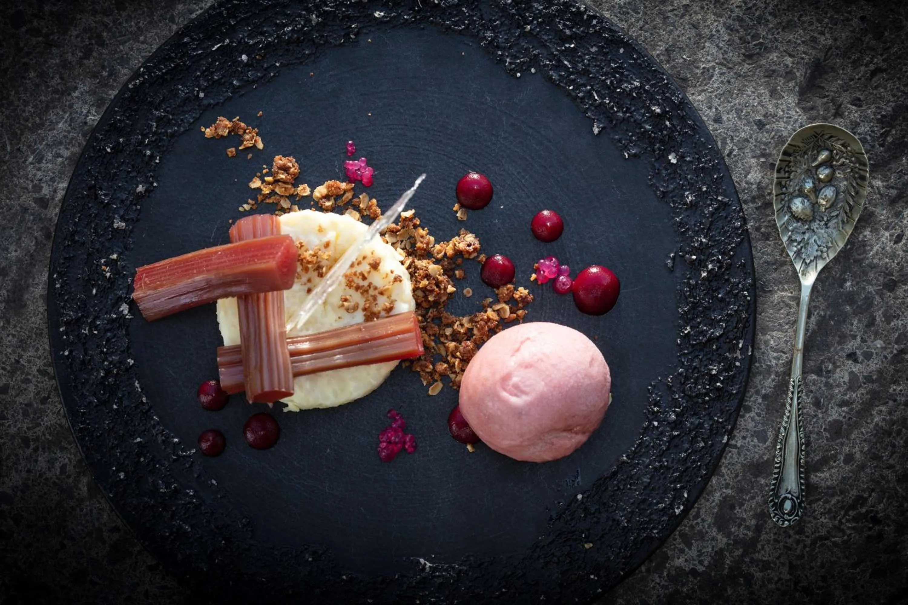 Restaurant/places to eat in The Moonraker Hotel