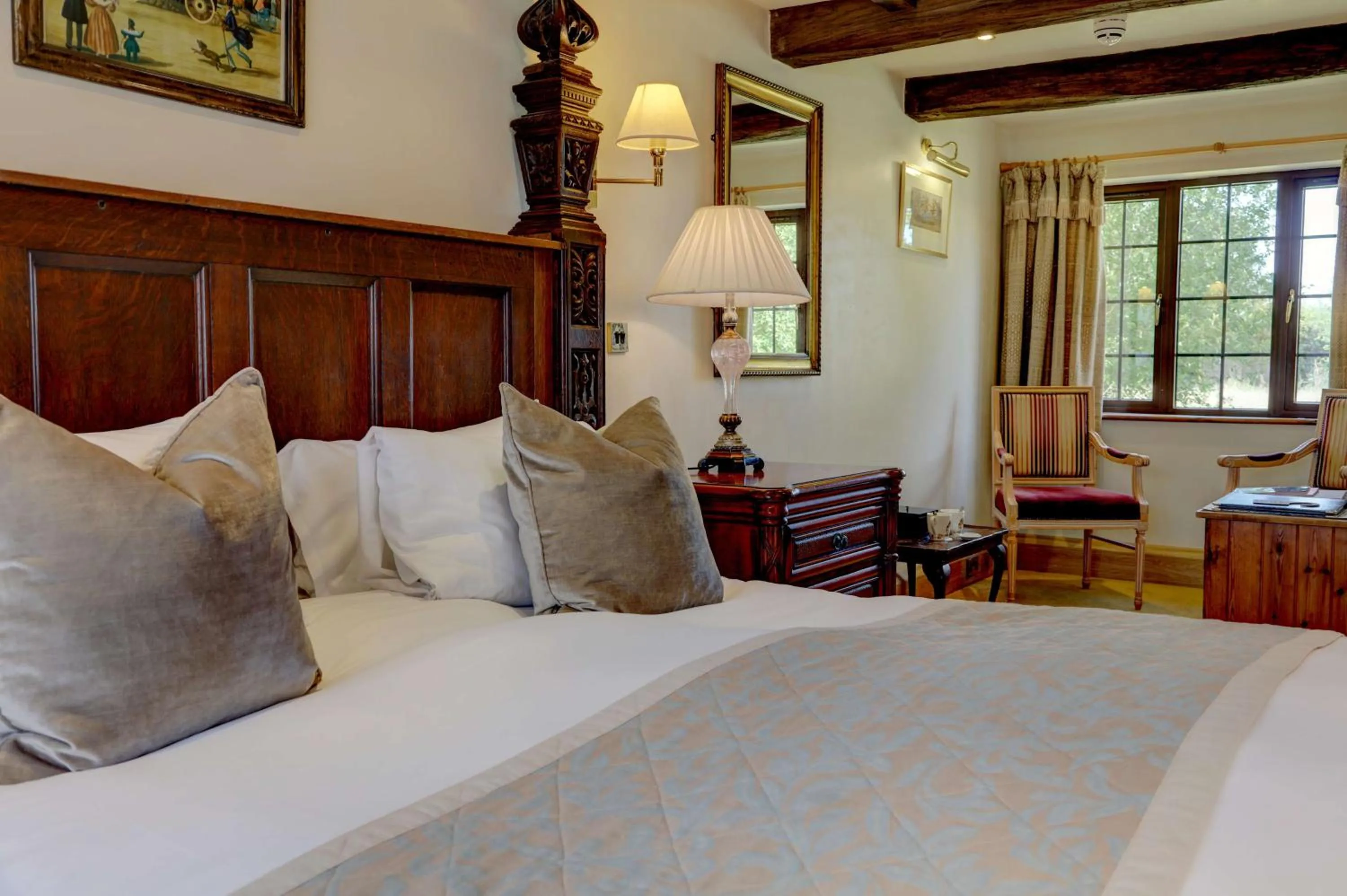 Photo of the whole room, Bed in The Moonraker Hotel