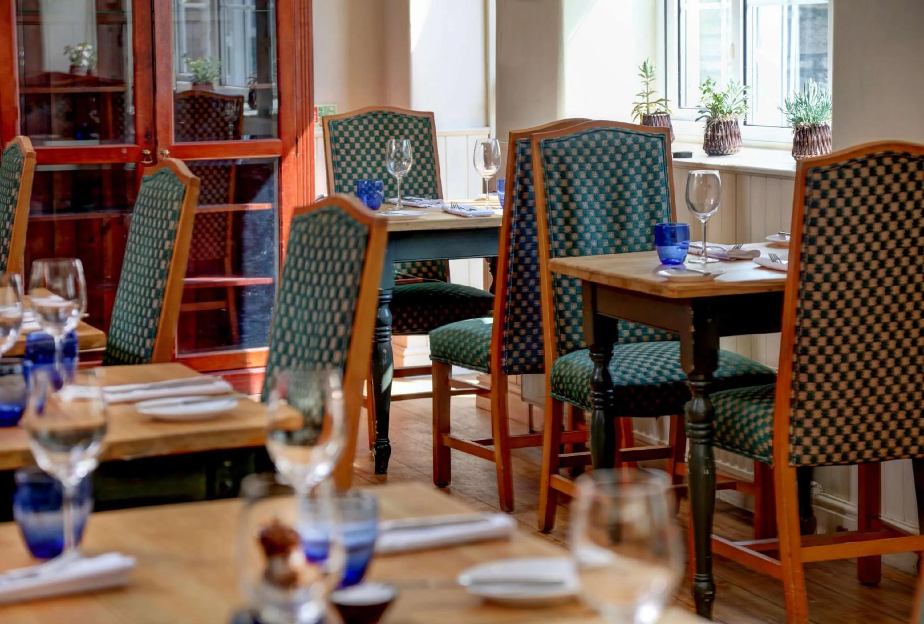 Restaurant/places to eat in The Moonraker Hotel