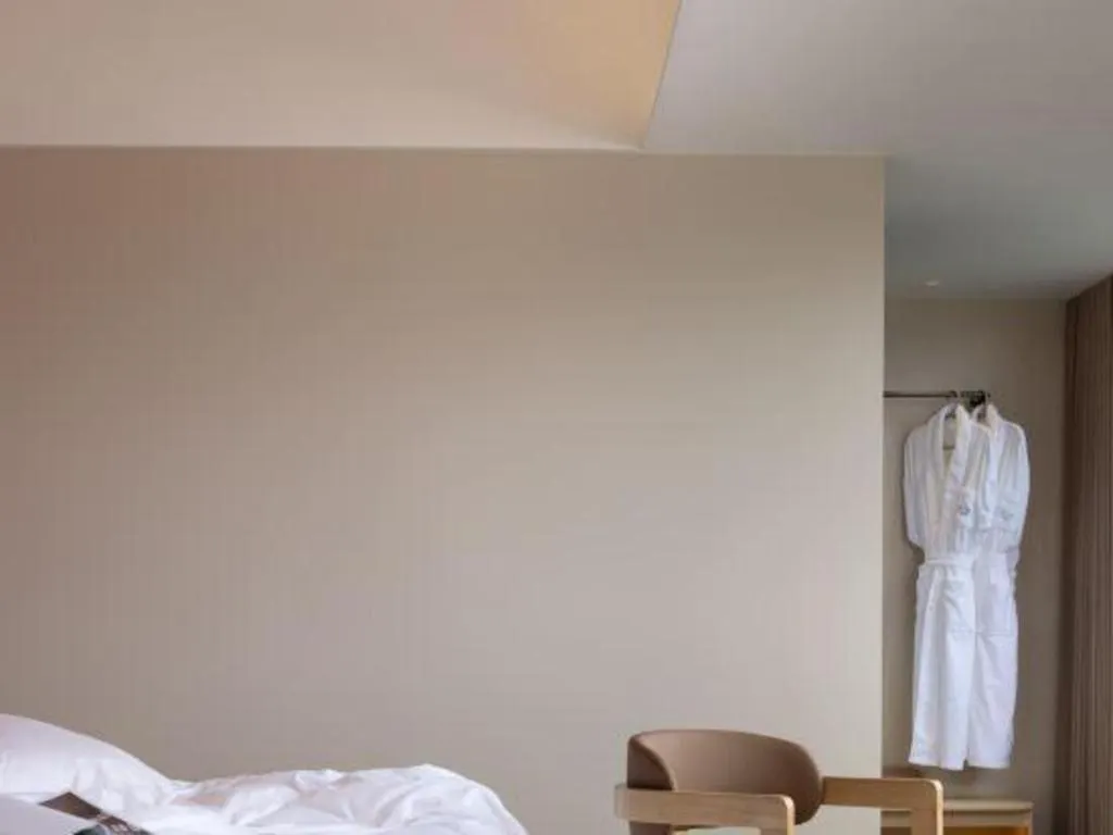 Bed in Immersing Hotel Guilin Two Rivers and Four Lakes Dongxi Alley