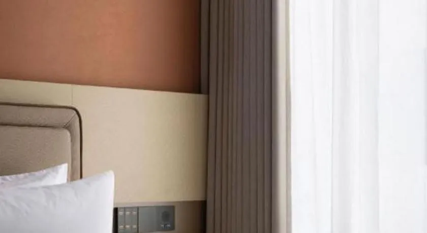 Bed in Immersing Hotel Guilin Two Rivers and Four Lakes Dongxi Alley