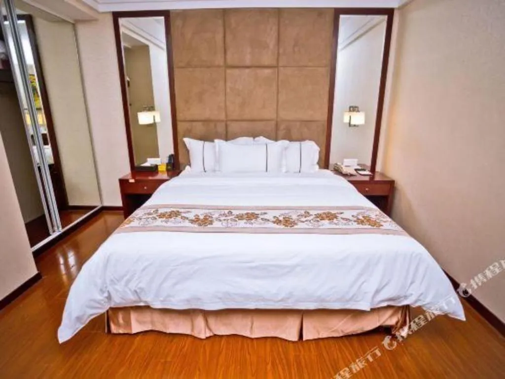Bed in Borrman Hotel Guangzhou Changlong Shiqiao Metro Station