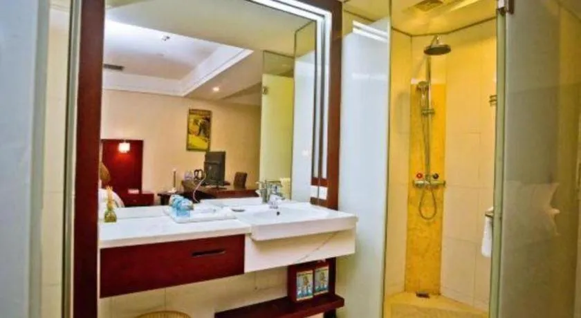 Borrman Hotel Guangzhou Changlong Shiqiao Metro Station