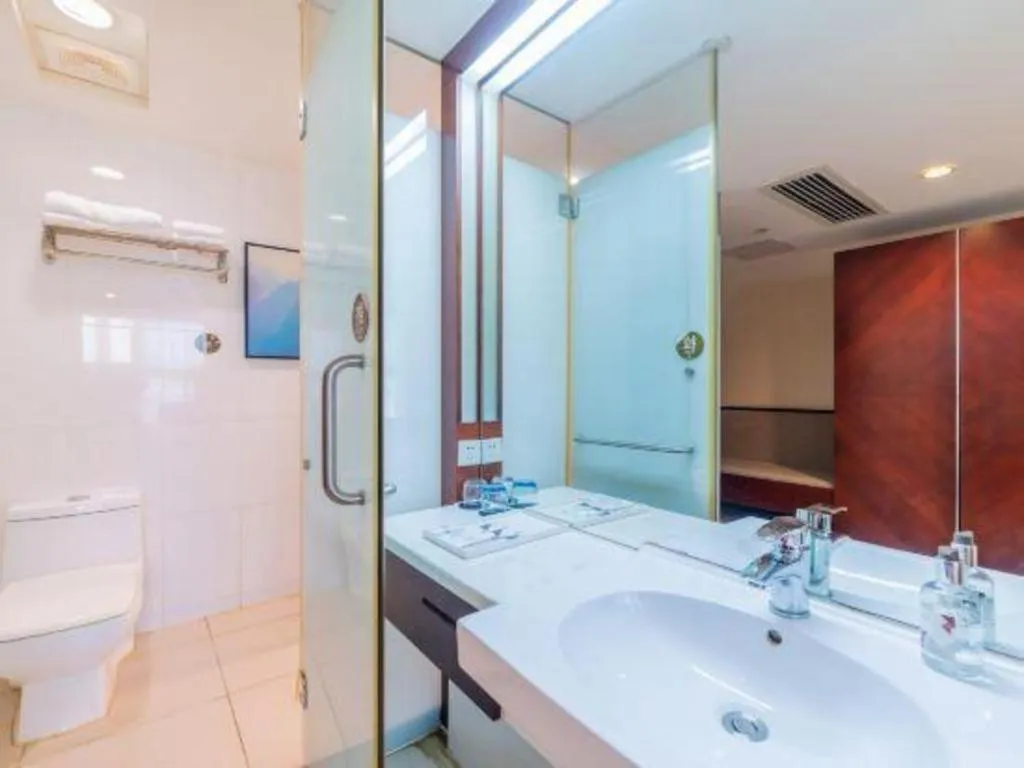 Borrman Hotel Guangzhou Changlong Shiqiao Metro Station