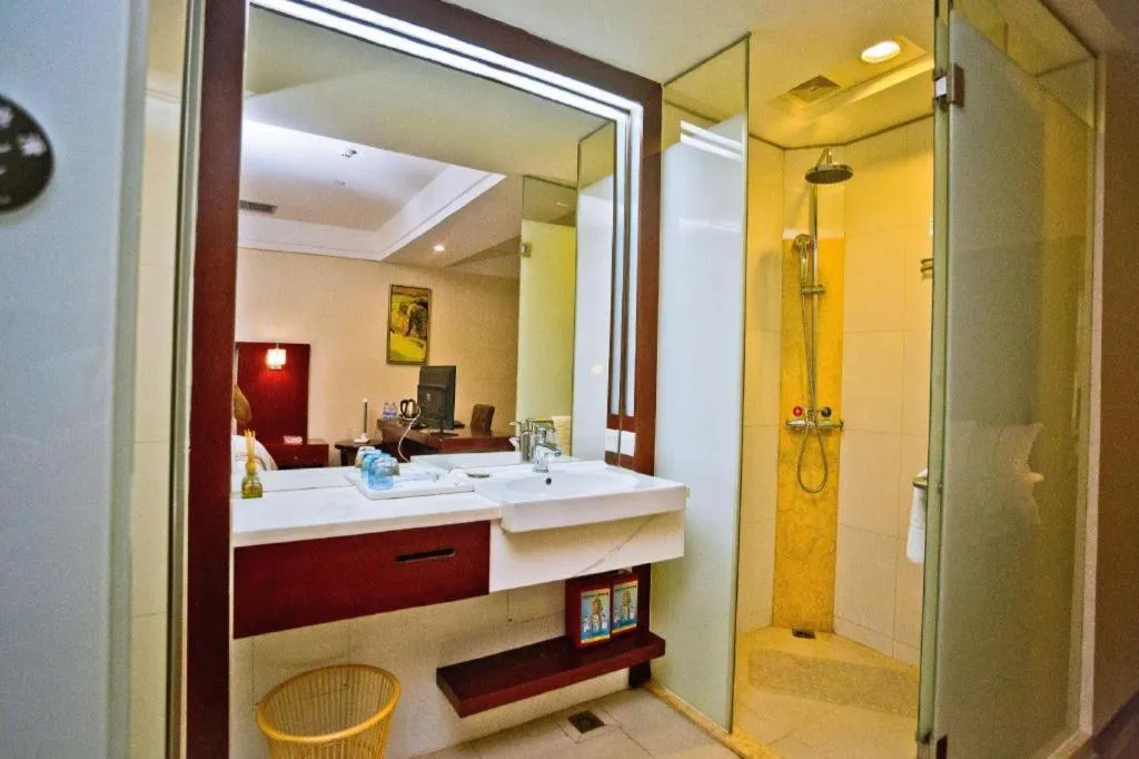 Borrman Hotel Guangzhou Changlong Shiqiao Metro Station