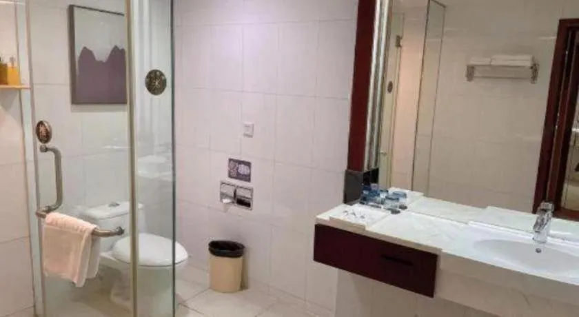 Borrman Hotel Guangzhou Changlong Shiqiao Metro Station