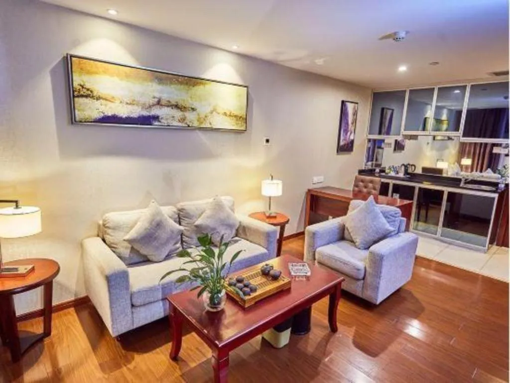 Borrman Hotel Guangzhou Changlong Shiqiao Metro Station