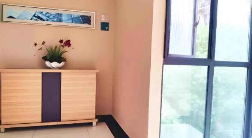 City Comfort Inn Wuhan Children's Hospital Xianggang Road Metro Station